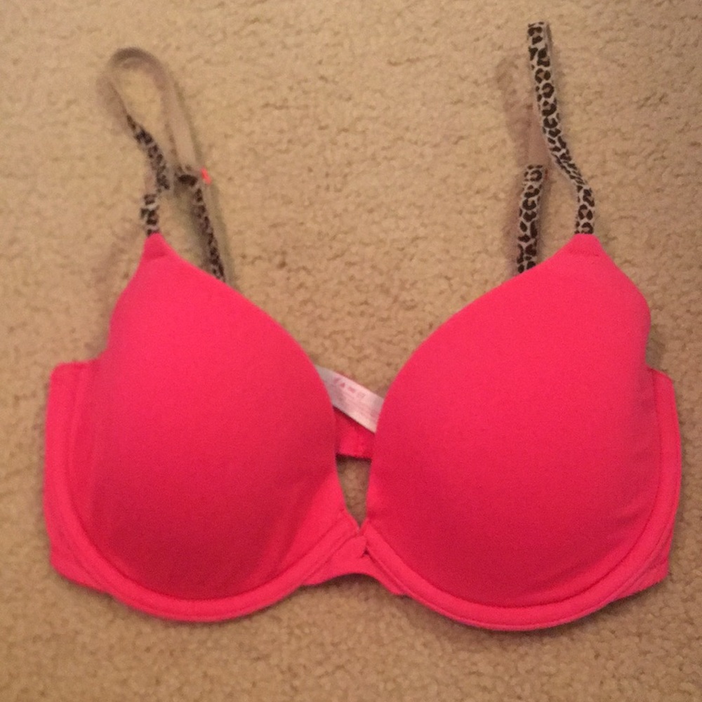 VS pink hot pink bra